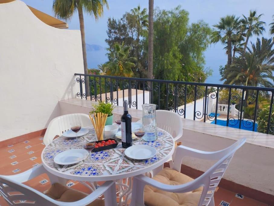 Beautiful 2 Bedroom In Calle Carabeo, Nerja Luaran gambar
