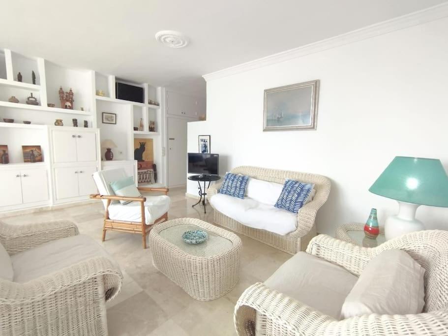 Beautiful 2 Bedroom In Calle Carabeo, Nerja Luaran gambar
